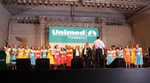 CORAL DA UNIMED COMPLETA 15 ANOS DE CARREIRA E LANÇA CD