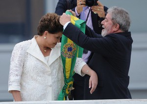 DILMA, PRESIDENTE DE FATO E DE DIREITO
