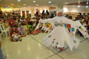 CONTAÇÃO DE HISTÓRIA EM HOMENAGEM ÀS MÃES