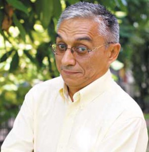 ELIOMAR DE LIMA RECEBE HOMENAGEM