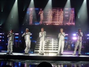 NEW KIDS ON THE BLOCK FARÁ SHOW NO BRASIL