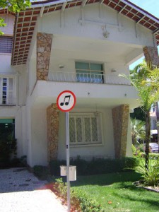 É PERMITIDO MUSICAR