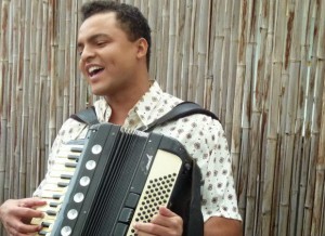 São João da Vila Azul do Mar tem ingressos promocionais para o show de Chambinho do Acordeon até esta sexta-feira