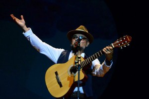 Genildo Costa  faz show no SESC Iracema