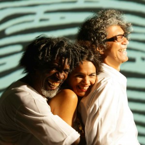 Revista do Samba lança seu quinto disco de carreira e o primeiro em sua maioria autoral