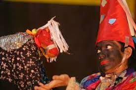 Atividades do Programa Residências e Intercâmbios continuam com teatro de bonecos