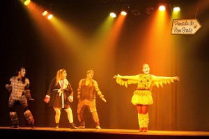 [MG]  EMCANTAR apresenta Os Saltimbancos no Teatro Municipal