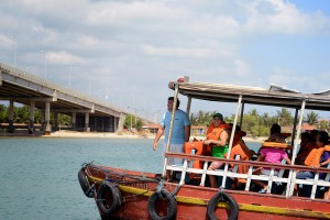 Sesc realiza passeios de barco na Foz do Rio Ceará