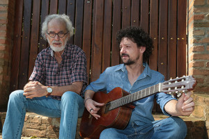 Renato e Chico Teixeira juntos no show Pai e Filho
