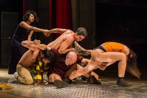 Espetáculo “Pra Frente o Pior” em temporada no Teatro Dragão do Mar