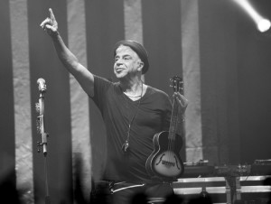 Lulu Santos apresentará o show “Clube£ux” em Fortaleza