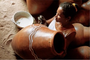 Arte ancestral e milenar do barro é tema de exposição no Museu da Cultura Cearense
