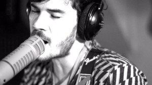 Mayam lança vídeo ao vivo do single “Azul Blasé”