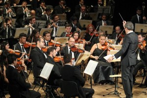 Orquestra Sinfônica da UECE interpreta temas de filmes em concerto comemorativo aos 60 anos do Cineteatro São Luiz