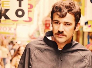 Ivan Timbó apresenta projeto ‘SEPASSANDOrec’ no Teatro Carlos Câmara