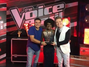 Vencedora da 5ª temporada do The Voice Brasil assina com gravadora