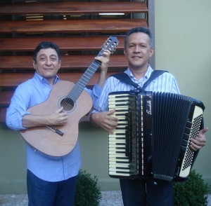 Nonato Luiz e Adelson Viana se apresentam no Cineteatro São Luiz