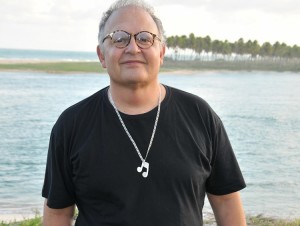 Guilherme Arantes é atração do Estacionamento da Música