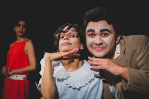 Companhia Teatral Acontece estreia o espetáculo “O Conto da Família Boa Gente”