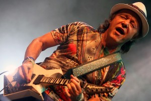 Armandinho Macêdo Trio  no Cineteatro São Luiz