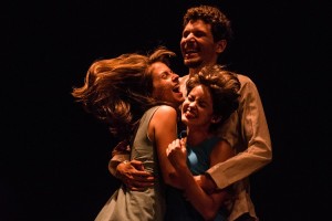 Peça “Elefantes Famintos” em temporada no Teatro Carlos Câmara