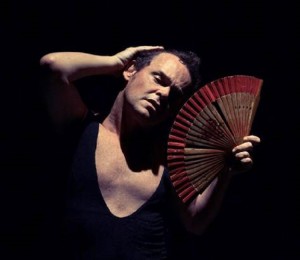 Matheus Nachtergaele apresenta “Processo de Conscerto do Desejo” na Caixa Cultural Fortaleza