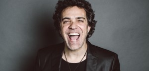 Mundo Livre S/A e Paulinho Moska se apresentam no Cineteatro São Luiz