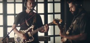 Após participação em SuperStar, banda Playmobille lança vídeo ao vivo