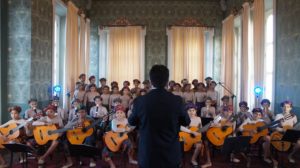 Crianças da Fundação Raimundo Fagner apresentam concerto renascentista