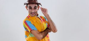 Oscabrito e Zuleica são atrações do Humor na Praça