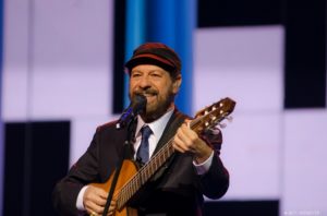 João Bosco faz show no Cineteatro São Luiz