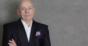 Leandro Karnal realiza palestra em Fortaleza