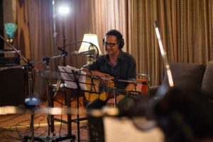 Jorge Drexler estreia turnê em Fortaleza na programação de 60 anos do Cineteatro São Luiz