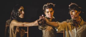 29ª turma do Curso de Iniciação Teatral Acontece encena“Para a mais bela, ou o pomo da discórdia”