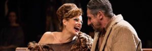 Espetáculo “A visita da Velha Senhora”, com Denise Fraga em cartaz no Theatro José de Alencar
