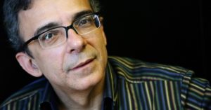 Márcio Catunda lança novo livro em Fortaleza