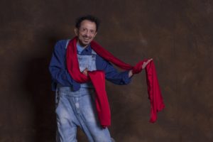 Sessão Sonora do Cineteatro São Luiz apresenta Tom Zé com show “Vários Brasis” e exibição do filme “Fabricando Tom Zé”