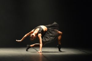 Bailarinos nacionais e internacionais se apresentam na 18ª edição do FENDAFOR