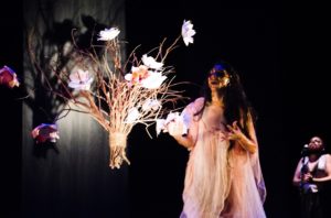 Coletivo Artístico As Travestidas encena espetáculo “Trans-Ohno” no  Teatro Dragão do Mar