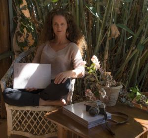 Exposição A Casa do Ser, de Ana Póvoas, em cartaz na Imagem Brasil Galeria