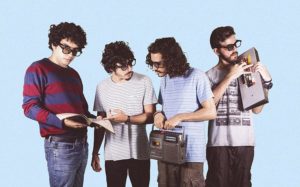 Intensidade e nostalgia se encontram em disco de estreia da Atom Pop