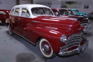 Avenida Monsenhor Tabosa recebe exposição com mais de  100 carros antigos