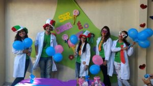 Universitários levam risoterapia para pacientes do Hospital São José