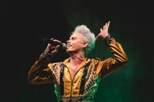 FETAC entra no penúltimo dia com show e apresentações teatrais pelas ruas de Acopiara