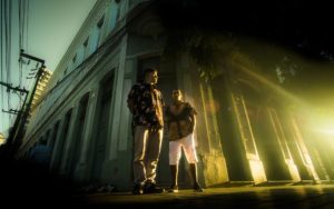Ari ēn lança clipe em ritmo latino