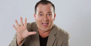 Luiz Neto se apresenta no  Parangaba é Show