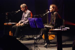 Marina Lima e Antônio Cícero apresentam o show Dois Irmãos no Cineteatro São Luiz