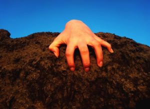 Exposição “Escorpo” em cartaz na Casa Vândala