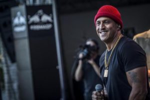 Mano Brown faz show gratuito na Praça do Ferreira