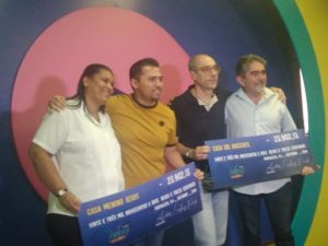 [Conferido] Xand Avião faz entrega das doações arrecadadas no Aviões Fantasy